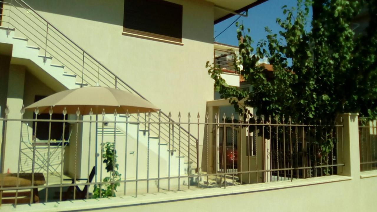 דירות סטאברוס Maza House מראה חיצוני תמונה